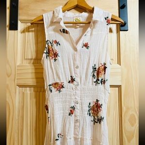 EUC Fig and Flower Embroidered Floral Gauzey Maxi Sz Large